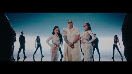 Daddy Yankee ft. Natti Natasha & Becky G - Zona Del Perreo